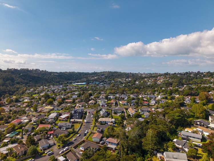 2/8 Thistledew Place Bayview_12