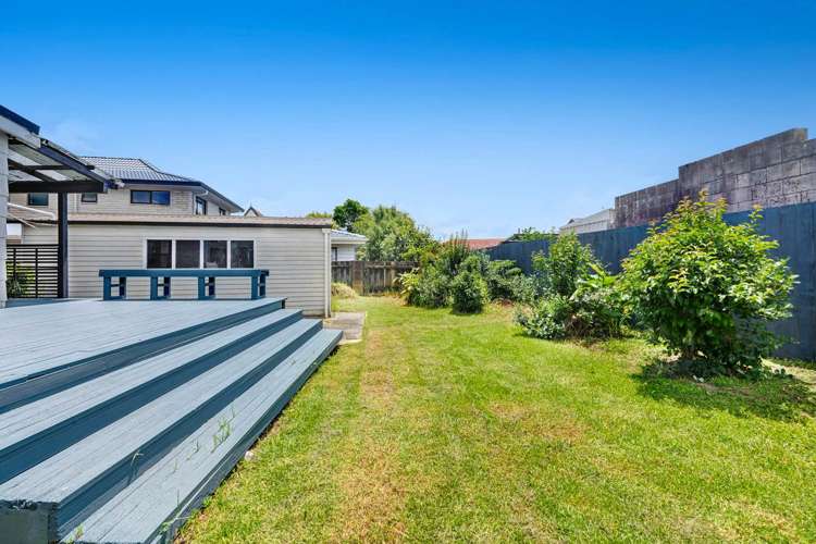 32 Akoranga Drive Northcote_17