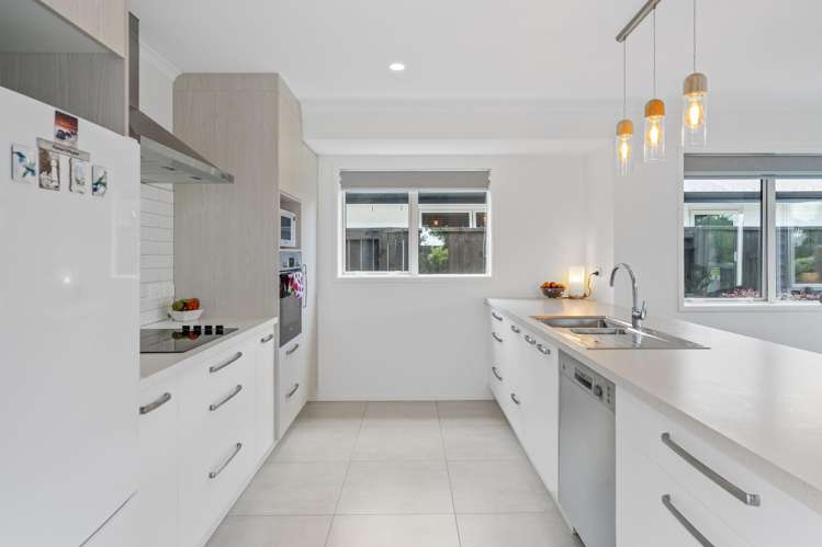 3 Hanlow Place Pyes Pa_2