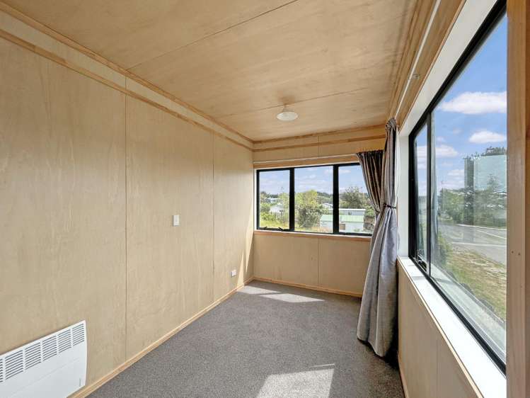 12A Forest Road 1234_5