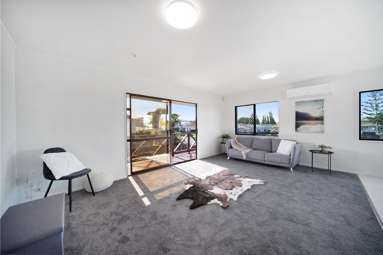 1/31 Shifnal Drive_3