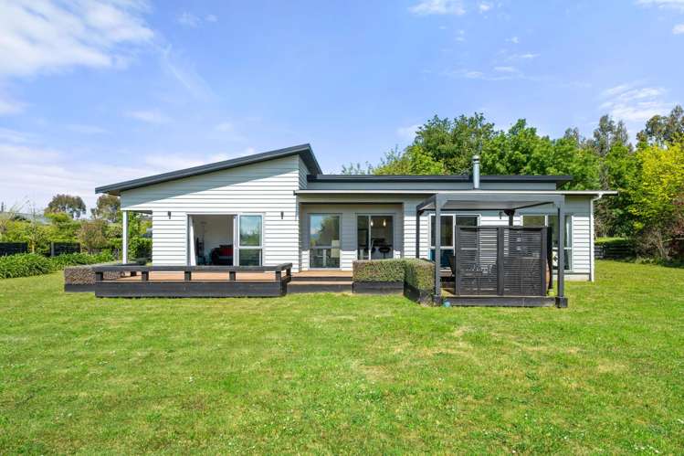 1 Maple Lane Martinborough_17