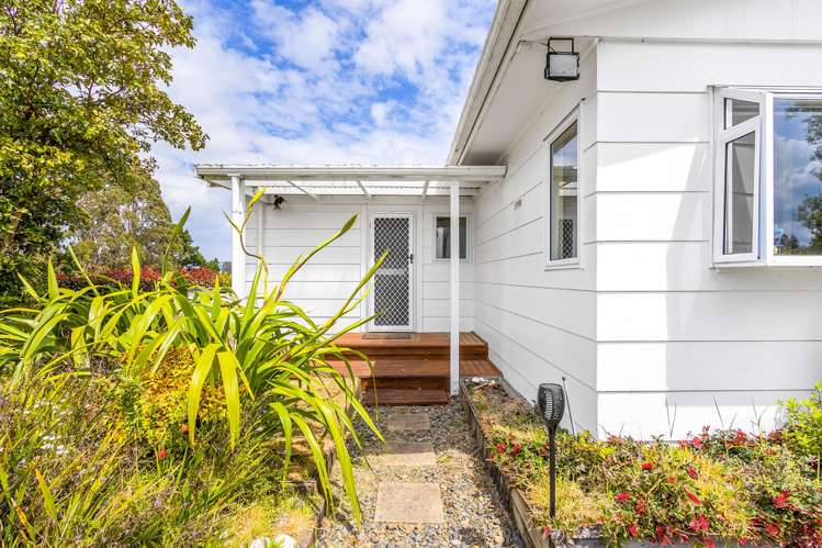 212 Whangamata Road Kinloch_9