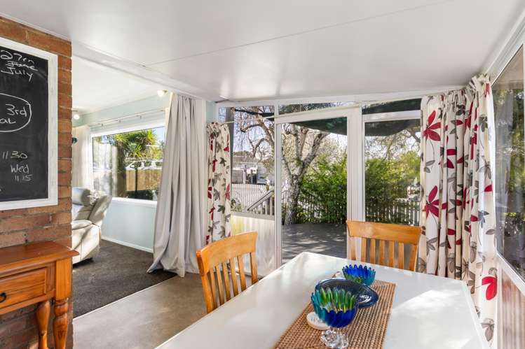 75 Wainui Avenue Point Chevalier_6