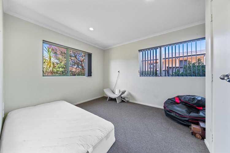 83 Oranga Street Westown_19