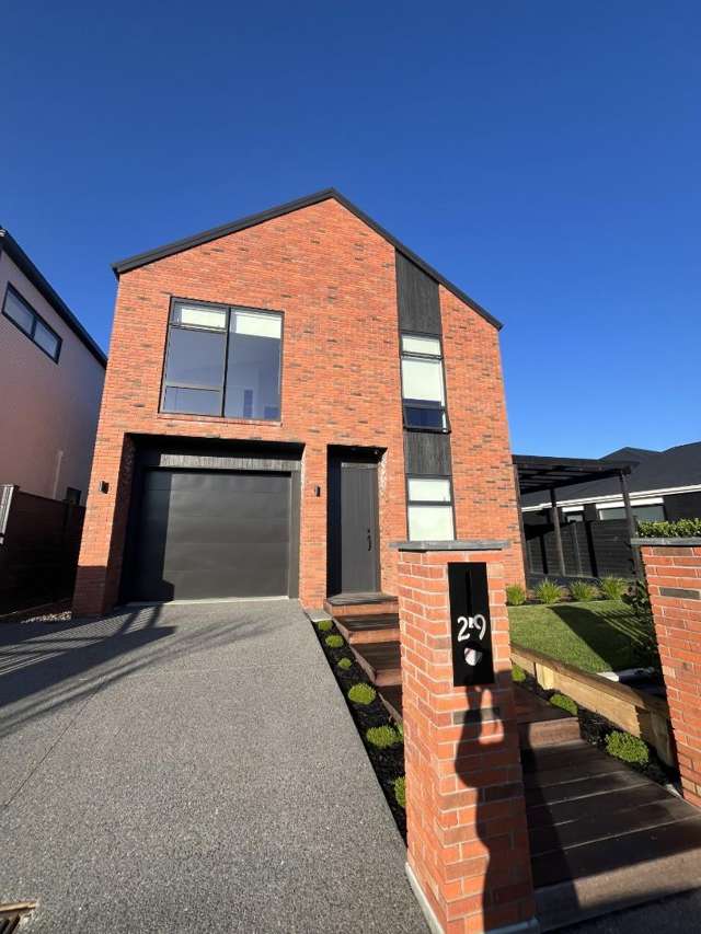 Stunning Four-Bedroom Home in Prime Cambridge Location