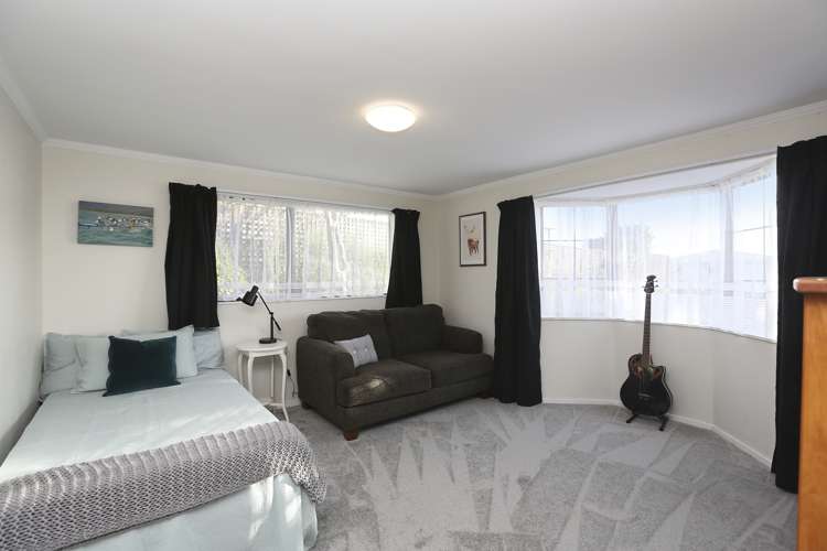 4 Catherine Crescent Moturoa_12