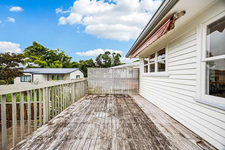 49 Tiroroa Avenue Te Atatu South_18