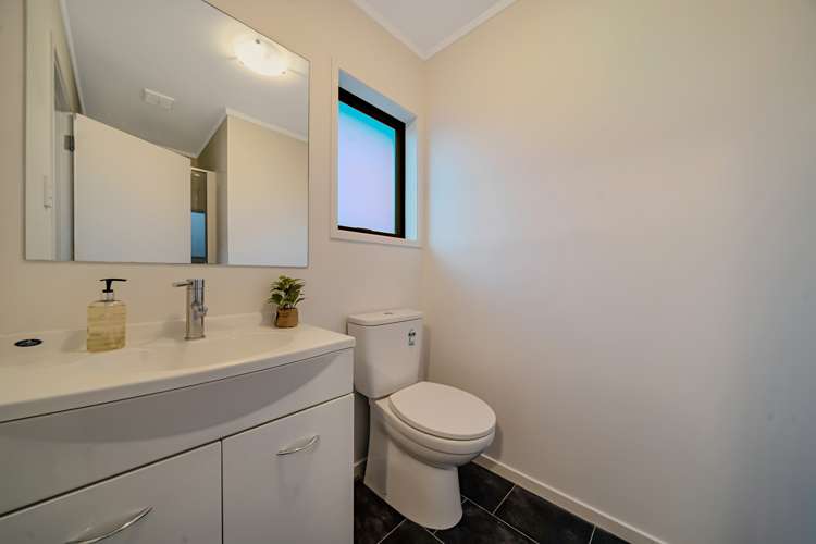 35 Eyre Street Henderson_12