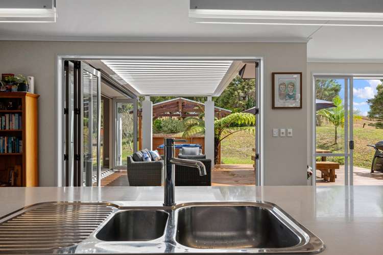 194B Horseshoe Bush Road Dairy Flat_6