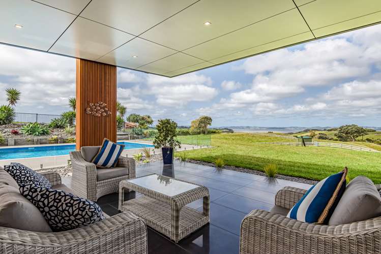 14 Tuparekura Road South Head_7