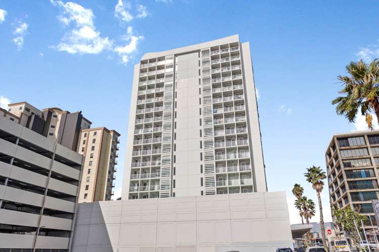 402/17 Amersham Way Manukau_12