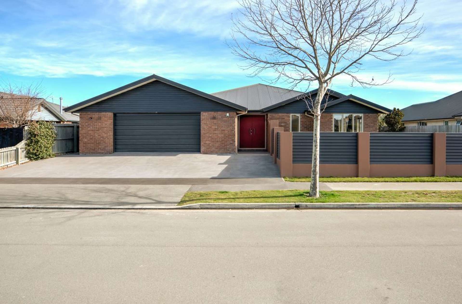 11 Tatahi Street Parklands_0