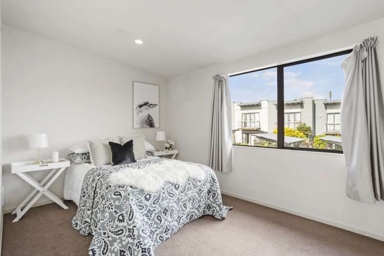24/8 Soljak Place Mount Albert_12