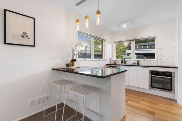 1/42 Girrahween Drive Totara Vale_3