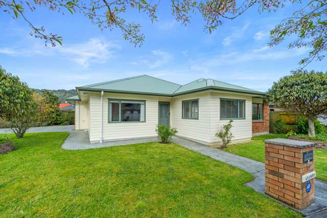 10 Woodland Grove Wainuiomata_1