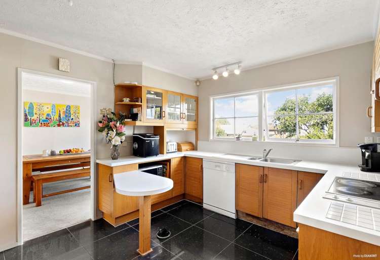 73 Hutchinsons Road Bucklands Beach_5