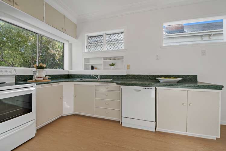 4 Bloomfield Place Epsom_11