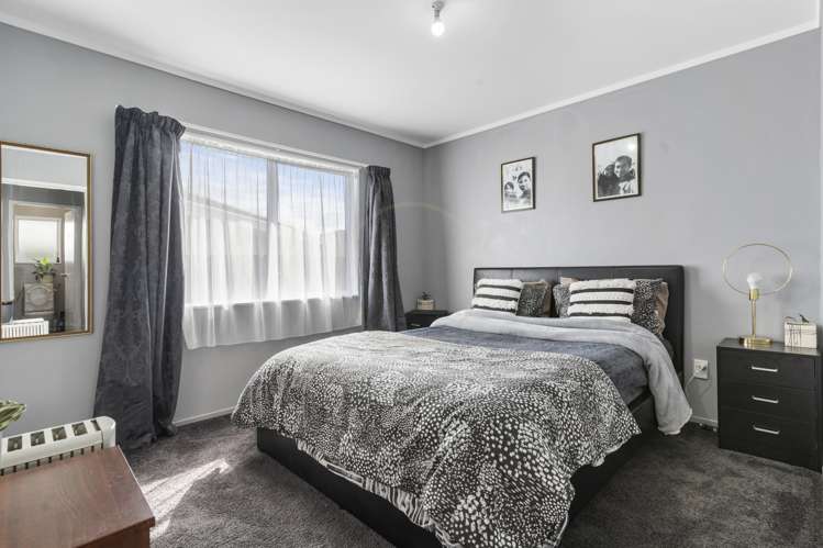 1/11 Volta Place Clendon Park_5