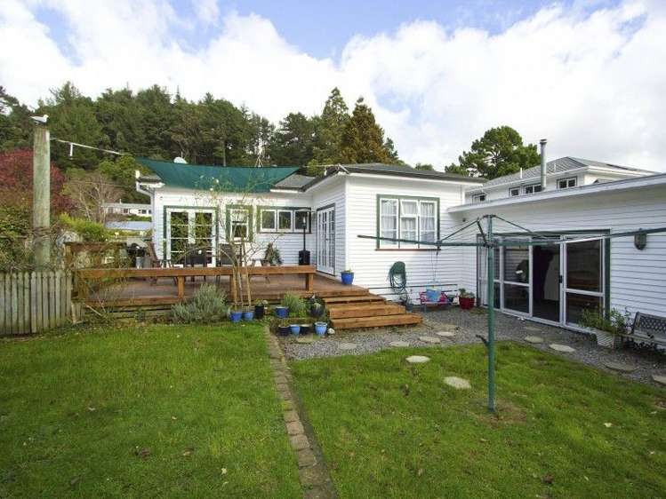 13 Hine Road Wainuiomata_16