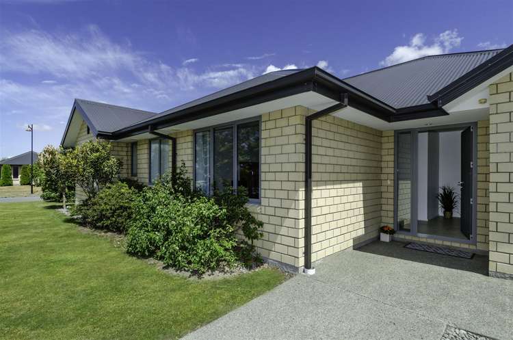 21 Eastfield Drive Lincoln_2