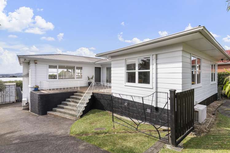 29 Te Atatu Road Te Atatu South_18