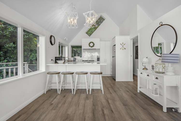 502 Marine Drive Eastbourne_7