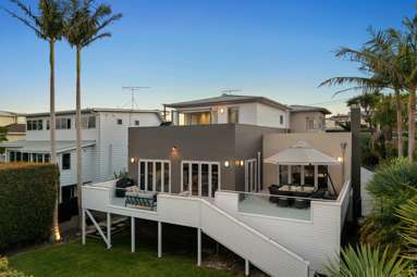 8 Rawhitiroa Road_1