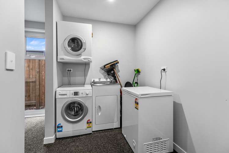 90 Saint Pauls Drive Brookfield_21