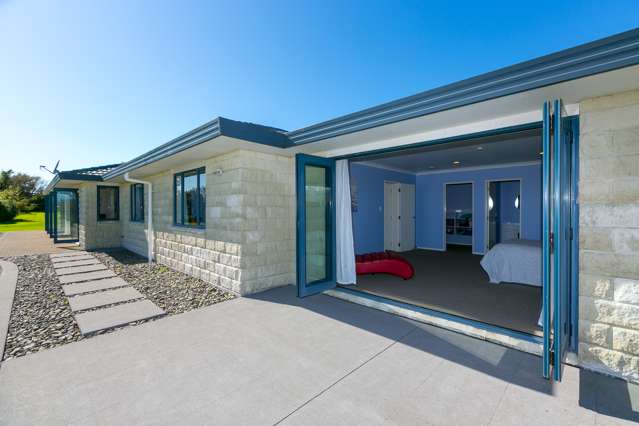 930 Upland Road Egmont Village_2