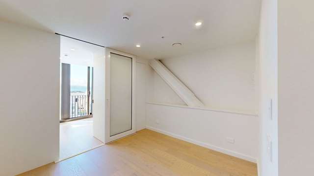 602/10 Alpha Street 2185_4