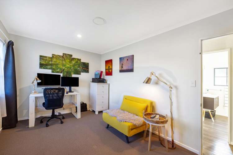 8 Ormrod Grove Riverstone Terraces_11