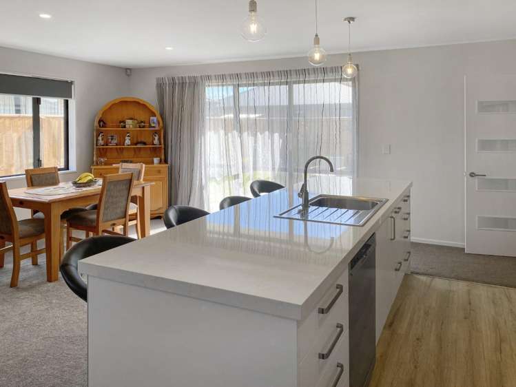 4 Streamside Terrace 1467_2