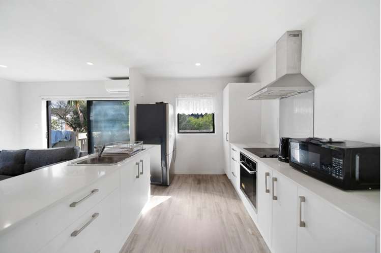 90 Chelburn Crescent Mangere East_8