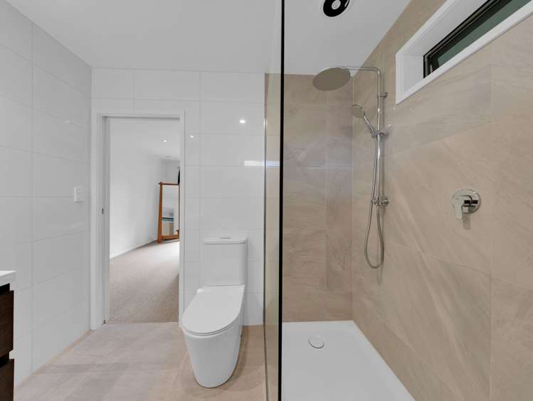 48 Wiltshire Drive Huntington_18