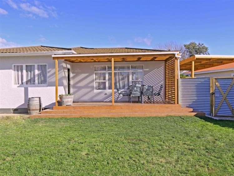 801 Maitland Crescent Mayfair_2