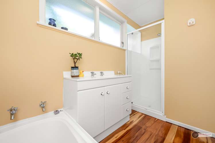 18 Harewood Grove Pinehaven_11