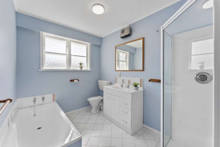 92 California Drive Totara Park_12