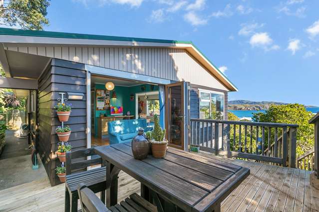 Sun-drenched home in popular Plimmerton!