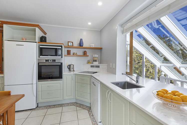 66 Taylor Terrace Tawa_1