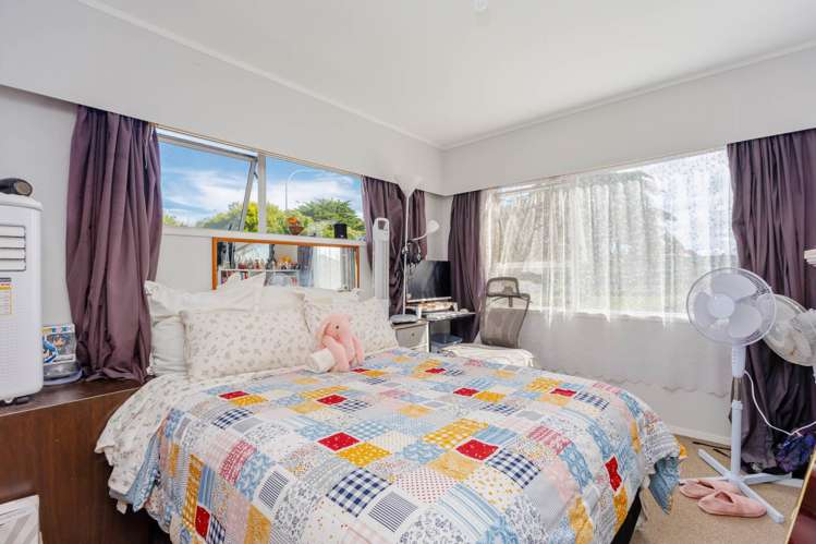 36 Akoranga Drive Northcote_13