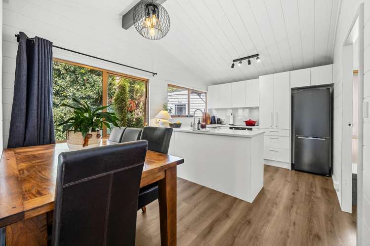 27 Rotoiti Avenue Pakuranga Heights_2