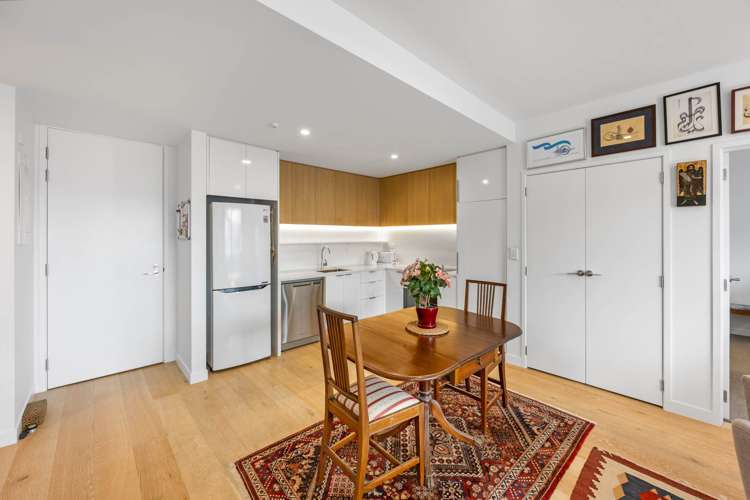 203/1 Kimiora Street Three Kings_3