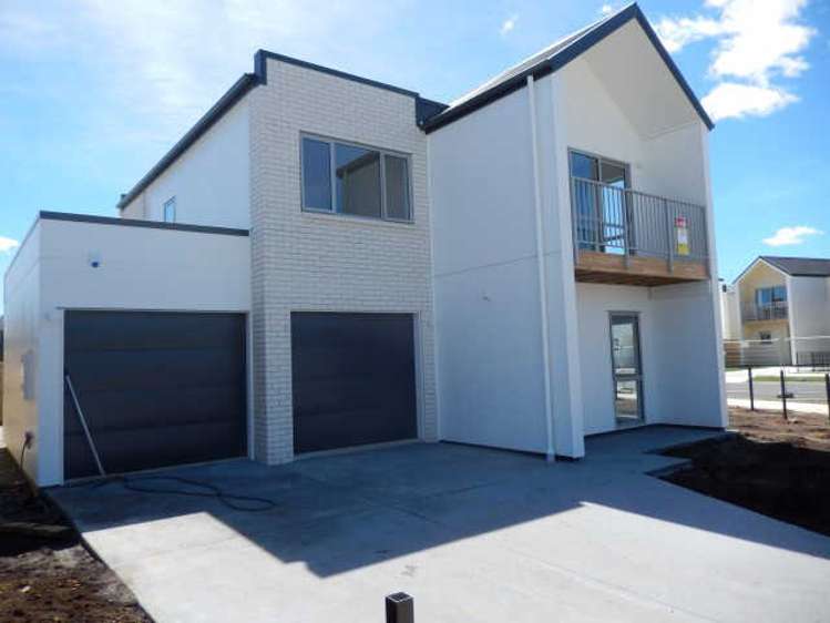 2 Ridgedale Crescent 2743_13