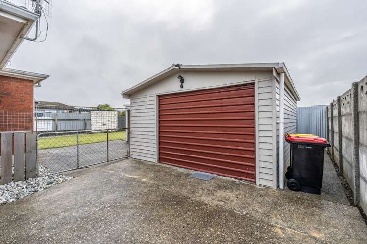 82 Saturn Street Strathern_18