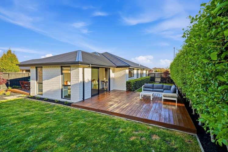 71 Sunline Avenue Lincoln_23