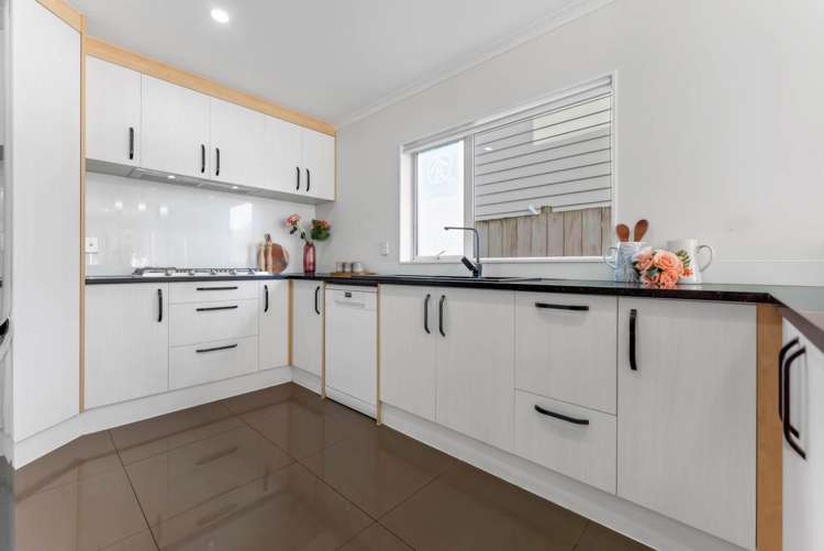 6 Evelina Lane Flat Bush_7