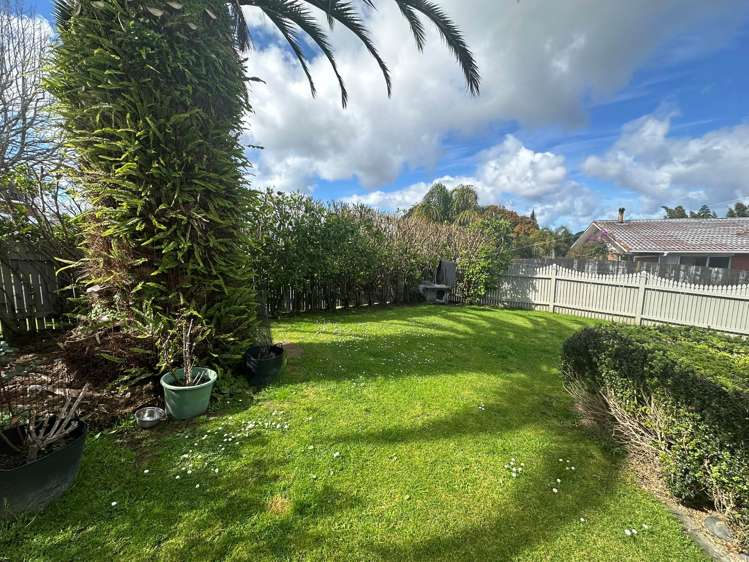 35 Cyclarama Crescent Massey_13