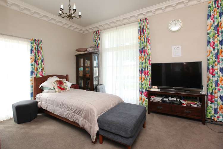 24 Deseret Road Temple View_17