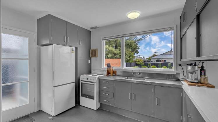 2/381 Main North Road Redwood_6